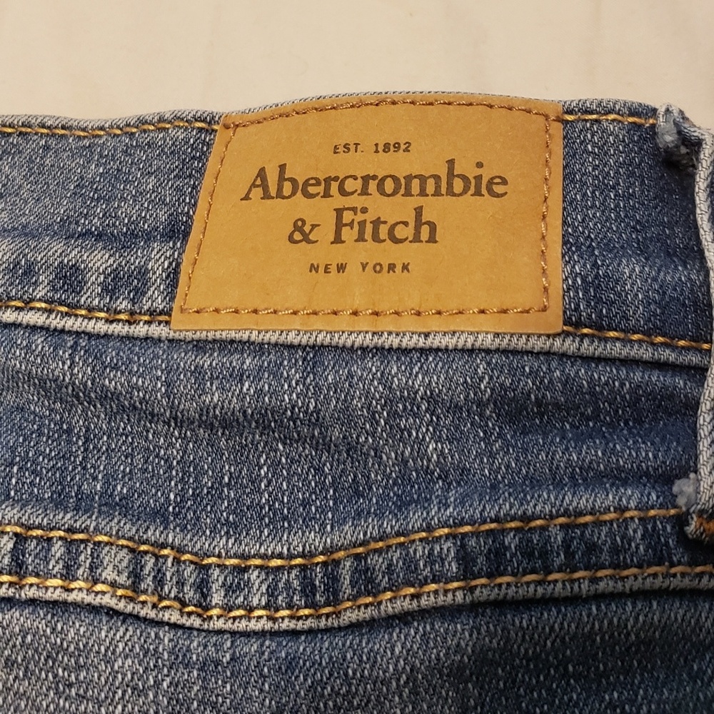 Abercrombie & Fitch Light Blue Denim shorts - Picture 3 of 4